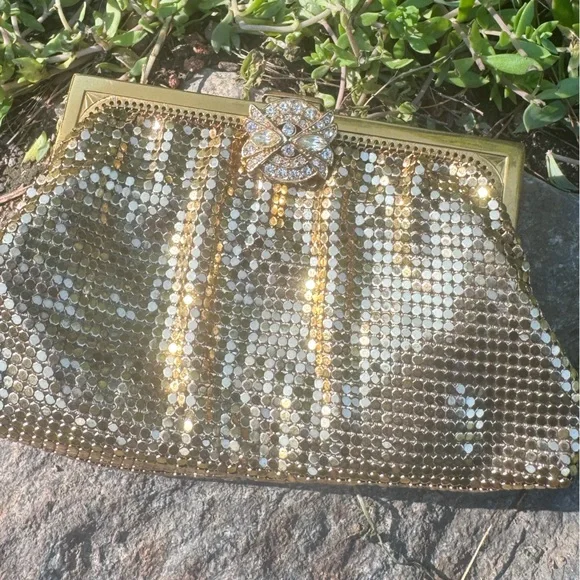Vintage 1940’s Whiting & Davis Gold Mesh Crystal Clasp Clutch Coin Purse